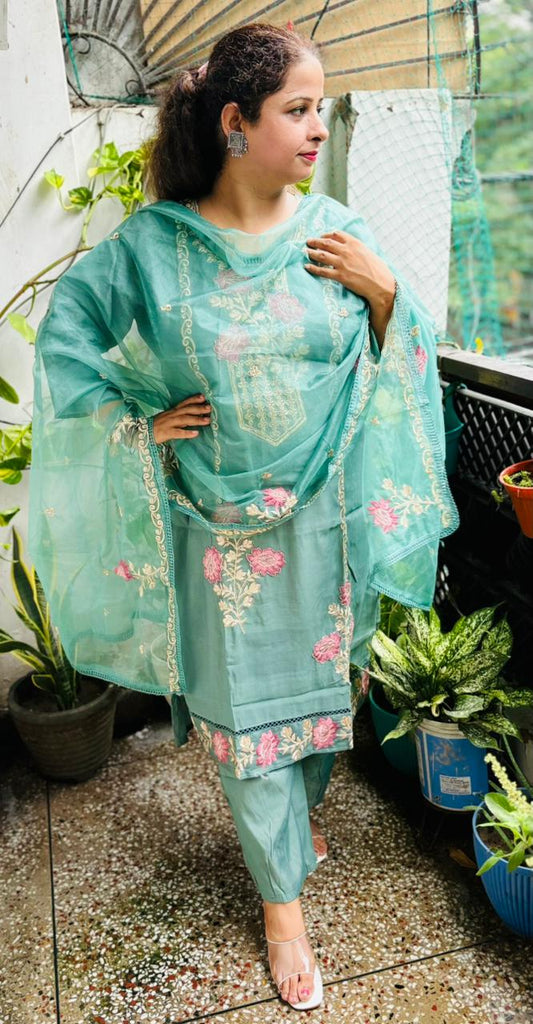 Muslin Elegance Suit in Plus Sizes