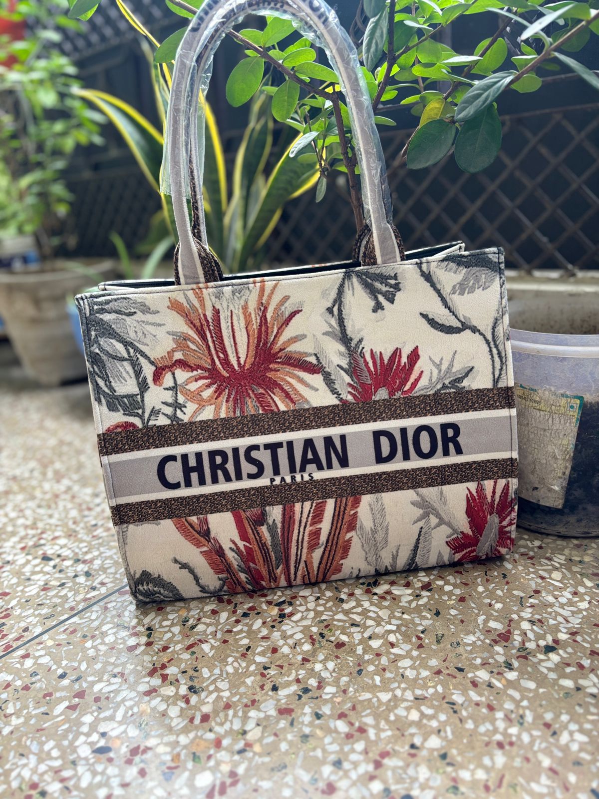 CHRISTIAN DIOR PARIS
