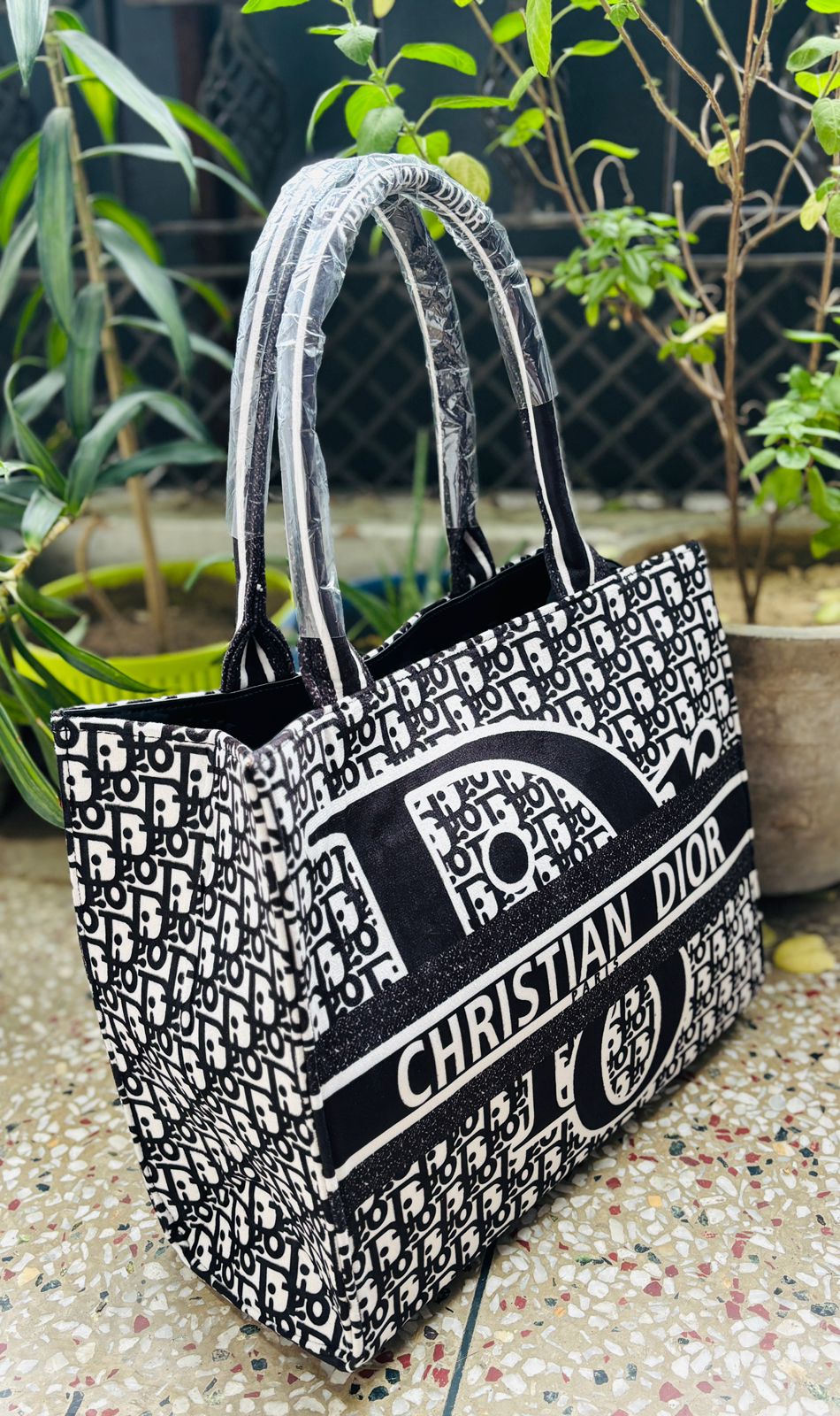 CHRISTIAN DIOR PARIS