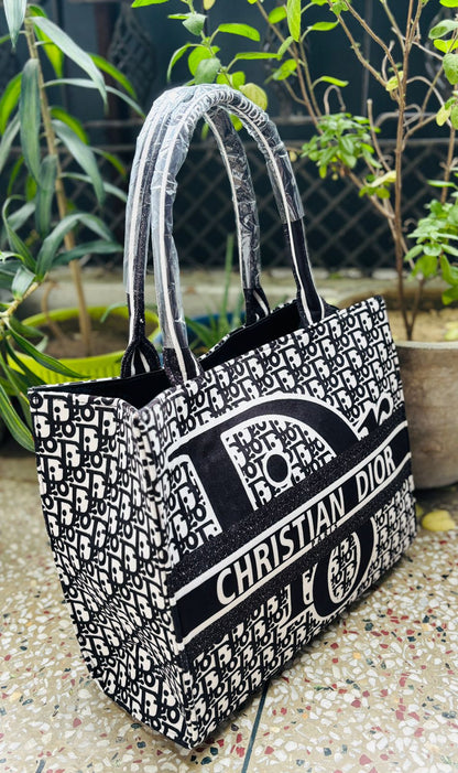 CHRISTIAN DIOR PARIS